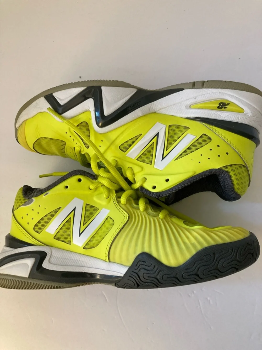 New Balance womens 1296. Neon Yellow Athletic Sneakers size 5